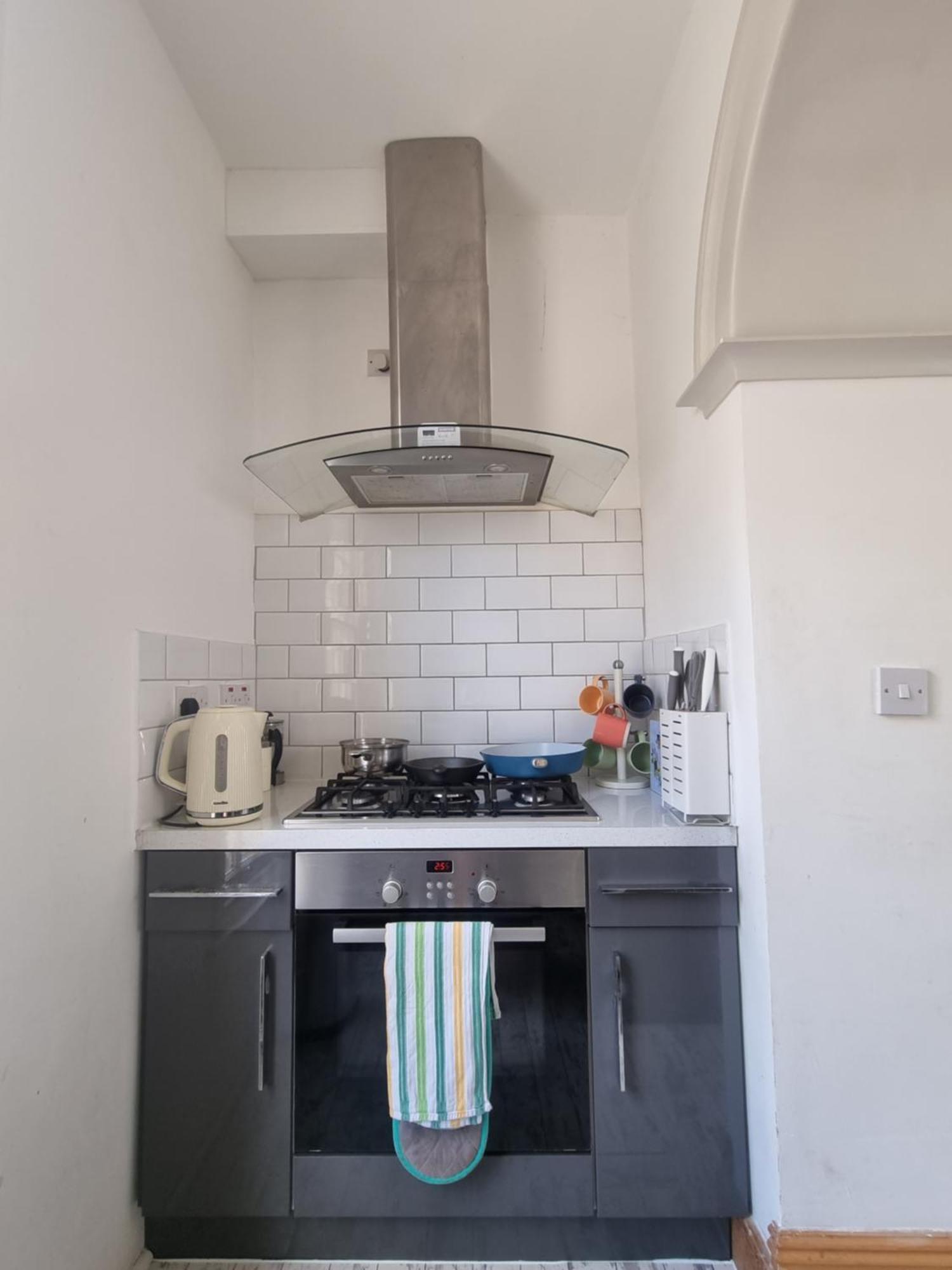 Entire Apartment By City Centre & Harbourside Бристол Екстериор снимка